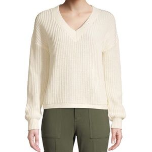 🛍 V Neck Sweater 🛍